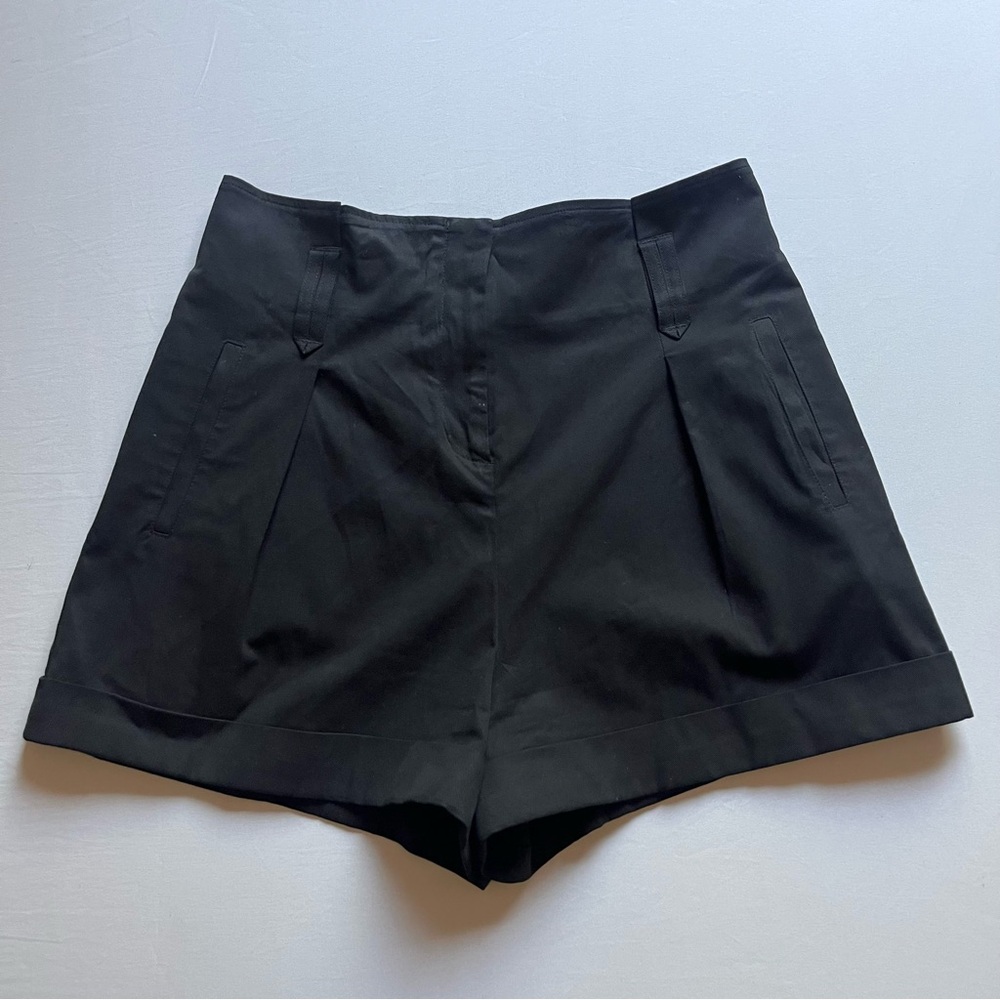 NWOT SEZANE black lyocell cotton blend pleated front high rise shorts